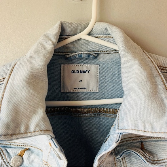 Old Navy Light Wash Jean Jacket - Picture 2 of 5